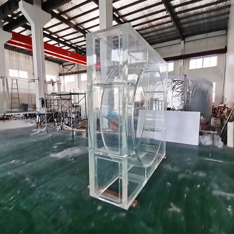 لیو اکریلیک شما را همراه با آکواریوم چتر دریایی کشف می کند