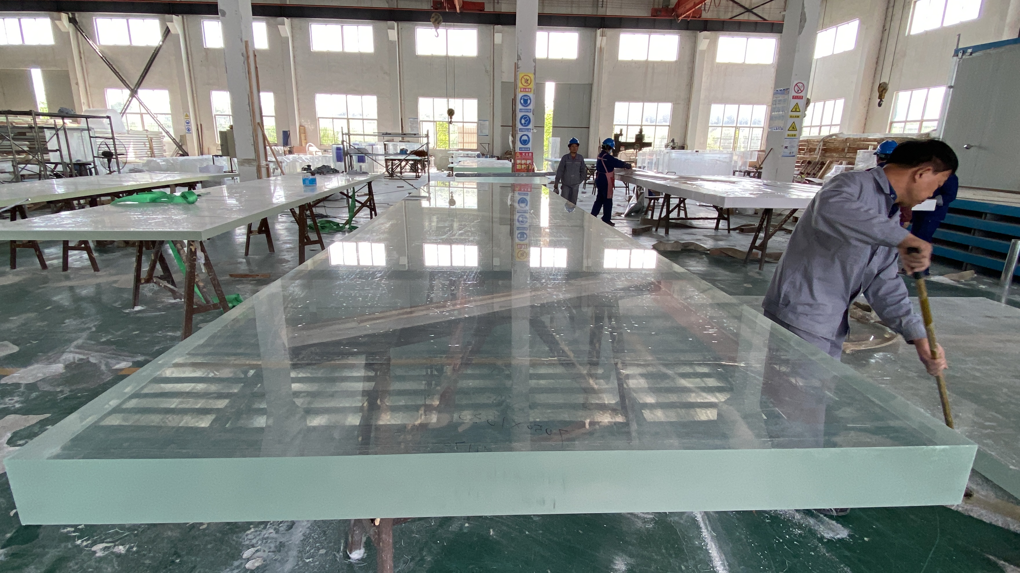 Kako izbjeći deformacije tijekom obrade visoko prozirne akrilne ploče