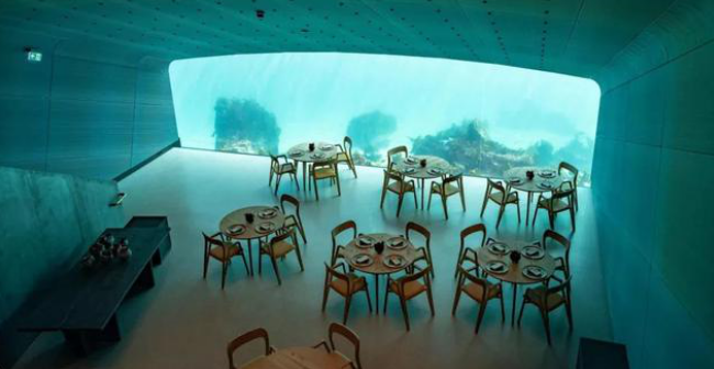 Ang classic na acrylic water feature restaurant ng Maldives --Under restaurant