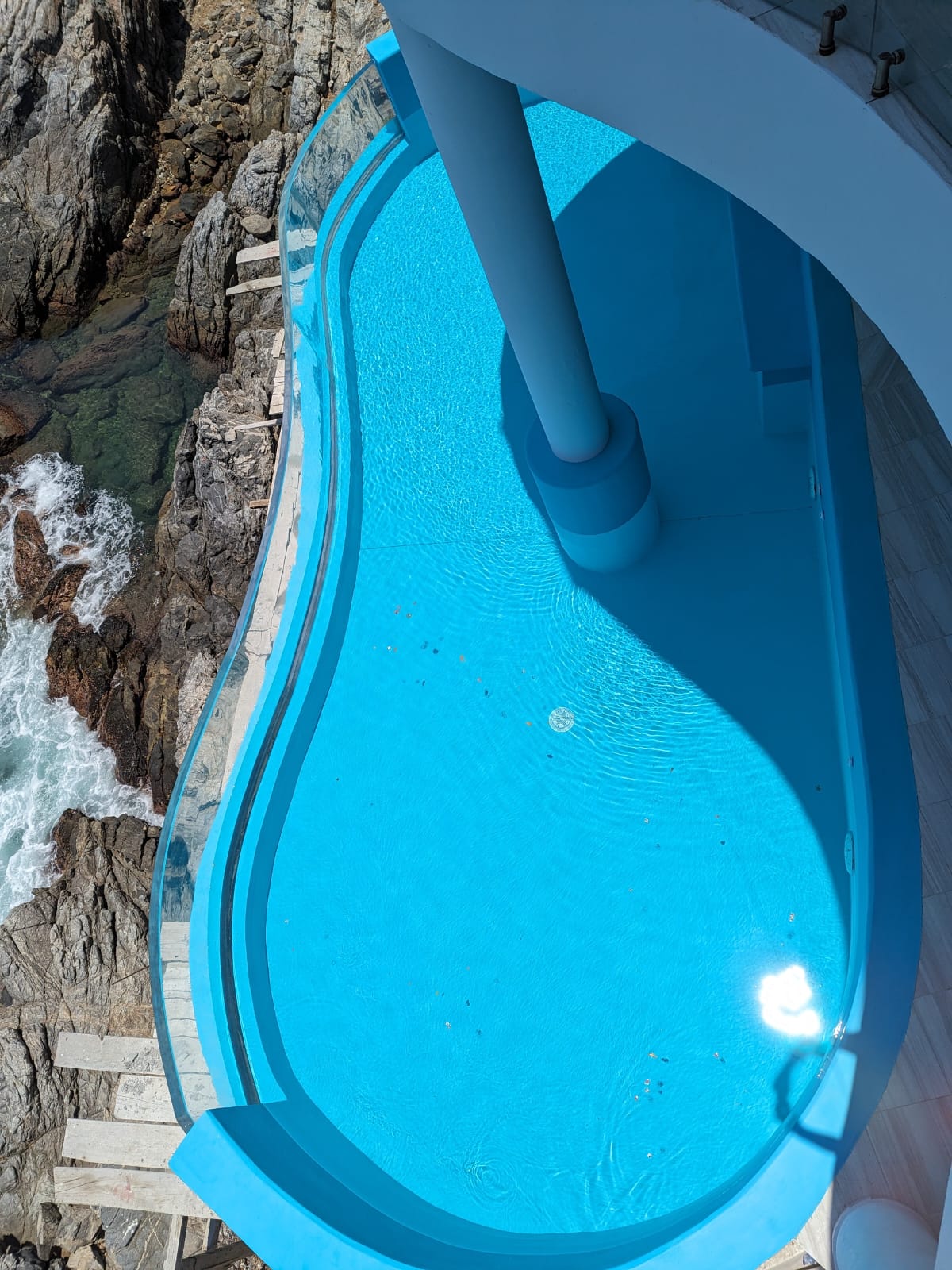 Akriel-swembadbesigtigingpenele van verskillende vorms en kurwes - LEYU Akrielbladproduktefabriek