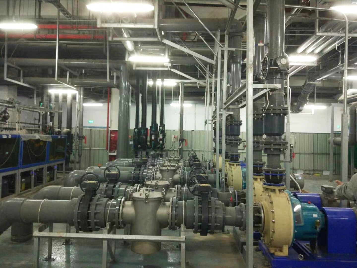 Опрема система за одржавање живота у акваријуму