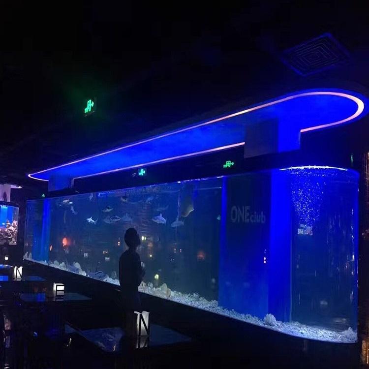 އެކްރިލިކް މަސް ޓޭންކް އެކްވަރިއަމްގައި އުނގުޅުން، ބޮޑެތި މަސް ޓޭންކްތައް ކަސްޓަމައިޒް ކުރުމަށް އަޅަންޖެހޭ ފިޔަވަޅުތައް އެޅުން