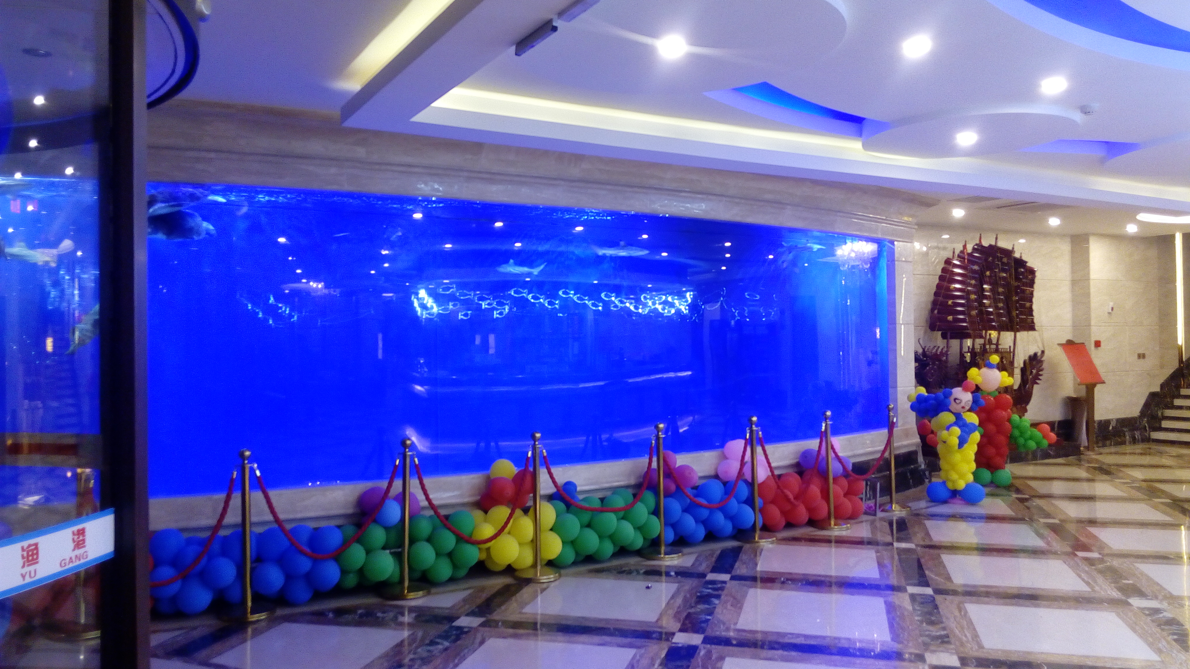 Ano ang pinakamagandang acrylic para bumuo ng seaclear acrylic aquarium - Leyu Acrylic Sheet Products Factory
