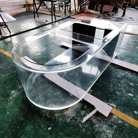 Dikush e di se cili &euml;sht&euml; opsioni m&euml; i mir&euml; p&euml;r mua Akuariumi akrilik kund&euml;r xhamit - leyu